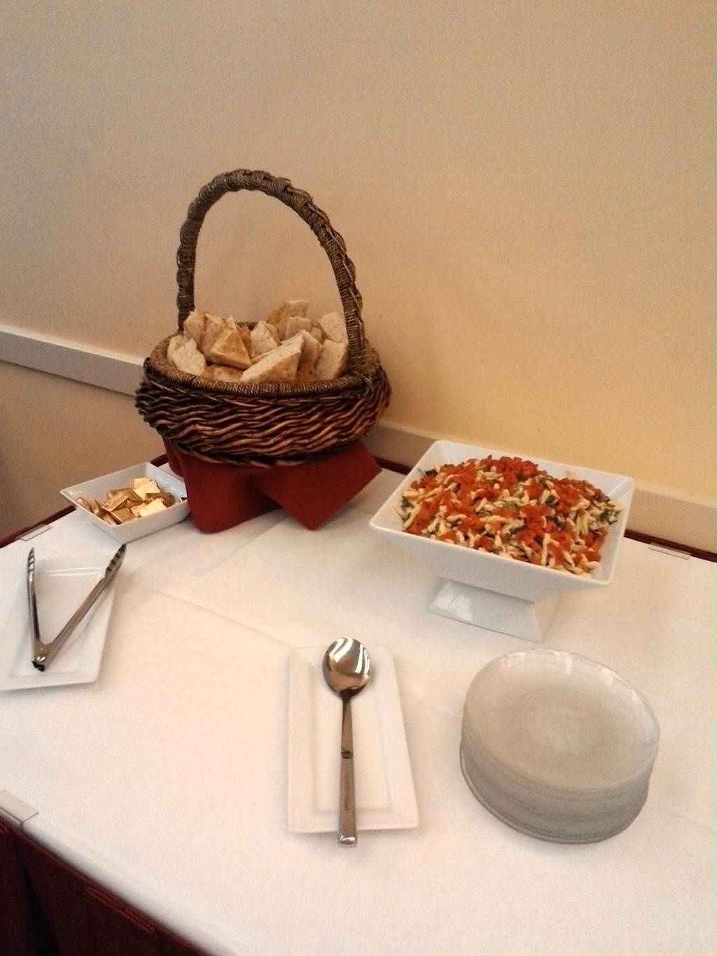 Renegade Room | restaurant | 1801 Panorama Dr, Bakersfield, CA 93305, USA | 6613954441 OR +1 661-395-4441