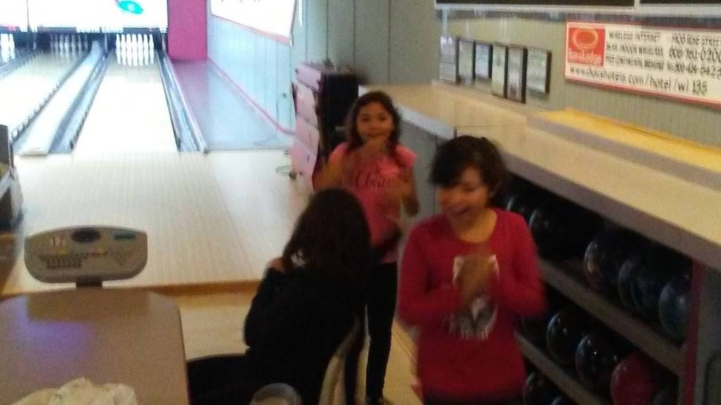 South Lanes Pizza & Bowling | meal delivery | 4107 Mormon Coulee Rd, La Crosse, WI 54601, USA | 6087881303 OR +1 608-788-1303