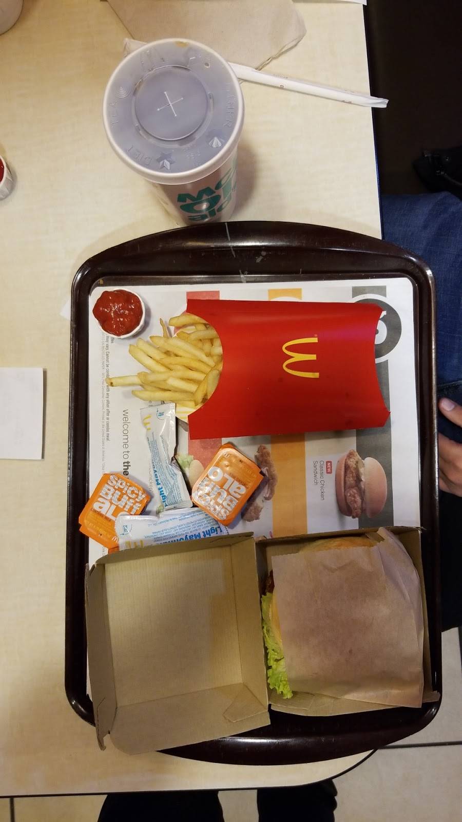 McDonalds | cafe | 4623 E State St, Rockford, IL 61108, USA | 8153974827 OR +1 815-397-4827