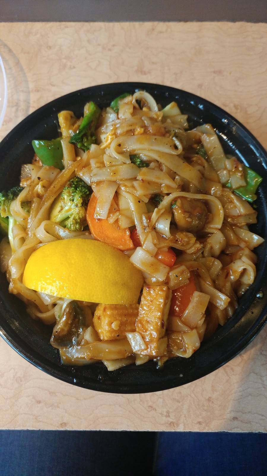 Thai One On | restaurant | 861 York Mills Rd, North York, ON M3B 1Y2, Canada | 4164447223 OR +1 416-444-7223