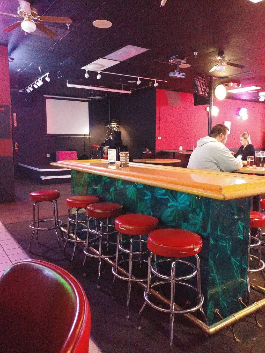 Gators Sports Bar & Grill | restaurant | 12249 Hesperia Rd, Victorville, CA 92395, USA | 7609557860 OR +1 760-955-7860