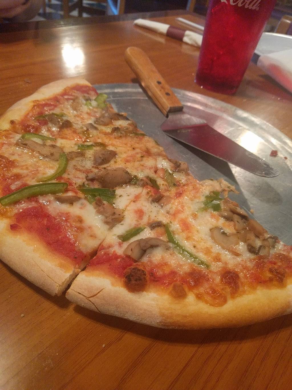 Perini Pizza | restaurant | 308 N Main St, Farmville, VA 23901, USA | 4343158809 OR +1 434-315-8809