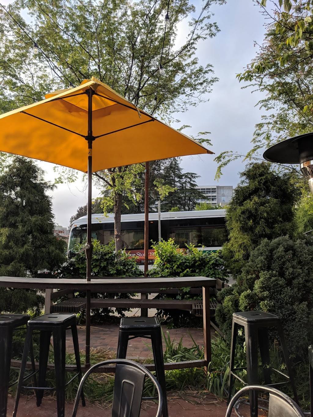 Free House | restaurant | 2700 Bancroft Way, Berkeley, CA 94704, USA | 5106472300 OR +1 510-647-2300