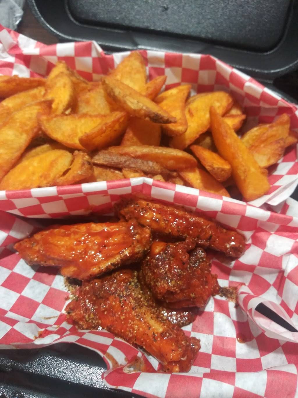 Wings & Asian Things | restaurant | 1201 Chester Ave, Bakersfield, CA 93301, USA | 6615730009 OR +1 661-573-0009