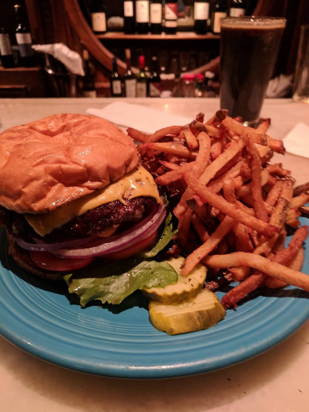 Flatiron Bar & Diner | restaurant | 129 E Nationwide Blvd, Columbus, OH 43215, USA | 6144610033 OR +1 614-461-0033