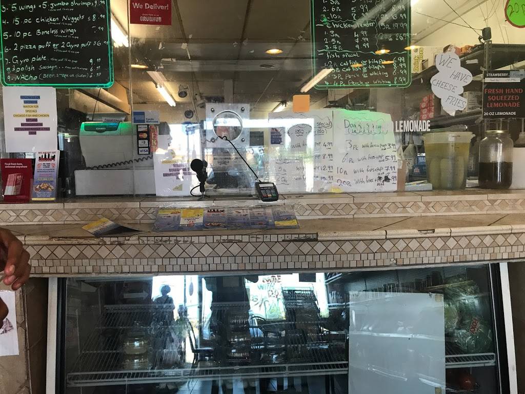 Chicagos fish and chicken | restaurant | 3720 Mitthoeffer Rd, Indianapolis, IN 46235, USA | 3178905100 OR +1 317-890-5100