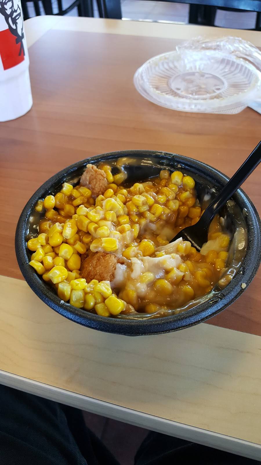 KFC | restaurant | 22855 Emery Rd, Warrensville Heights, OH 44128, USA | 2166622405 OR +1 216-662-2405