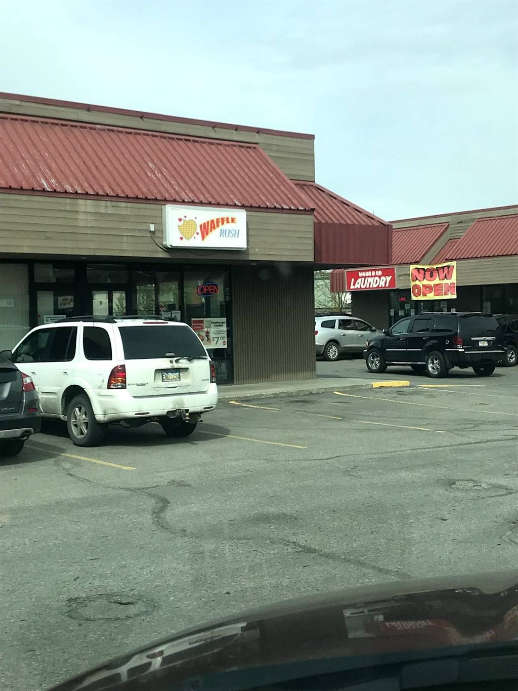 Waffle Rush | restaurant | 3048 Mountain View Dr Ste 101, Anchorage, AK 99508, USA | 9074441229 OR +1 907-444-1229