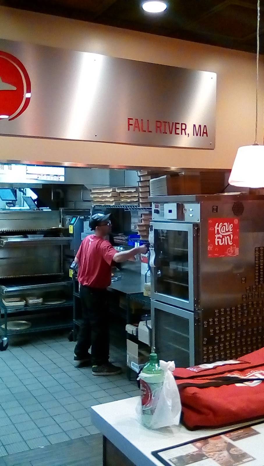 Pizza Hut | meal takeaway | 155 Hope St, Fall River, MA 02721, USA | 5085675673 OR +1 508-567-5673