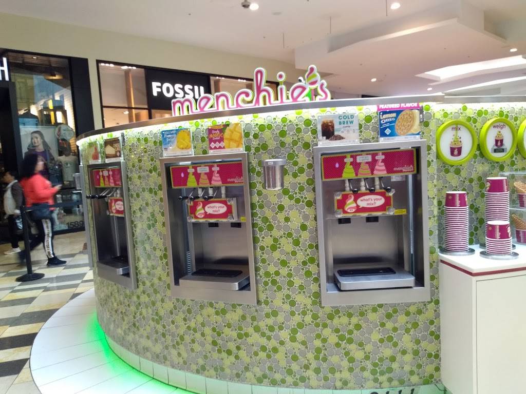 Menchies Frozen Yogurt | bakery | 925 Blossom Hill Rd, San Jose, CA 95123, USA | 4082276453 OR +1 408-227-6453