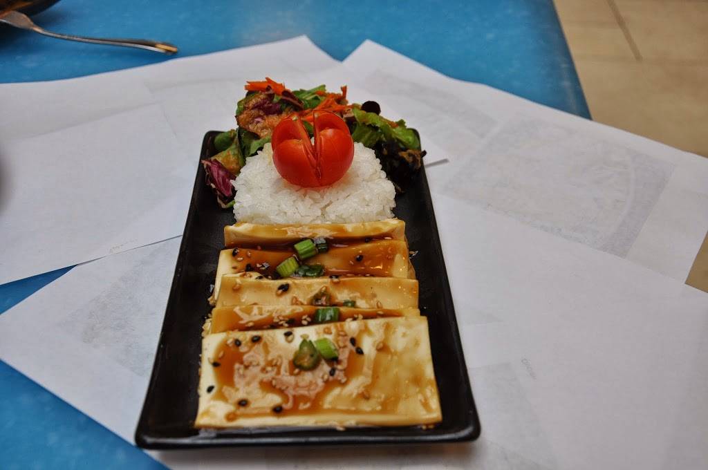 Wasabi | restaurant | 1961 Chain Bridge Rd, McLean, VA 22102, USA | 7033880646 OR +1 703-388-0646