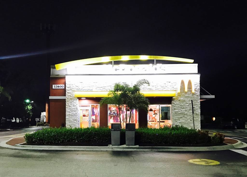 McDonalds | cafe | 13600 Indian Paint Ln, Fort Myers, FL 33912, USA | 2397681030 OR +1 239-768-1030