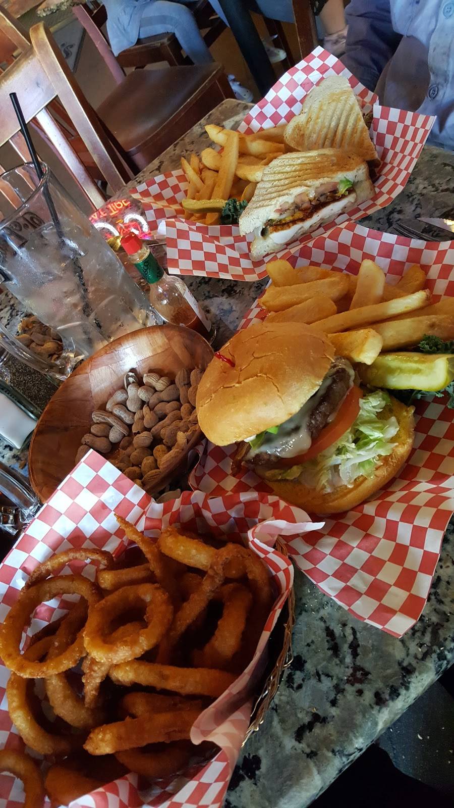 T. Phillips Glendora | restaurant | 180 N Glendora Ave, Glendora, CA 91741, USA | 6263355898 OR +1 626-335-5898