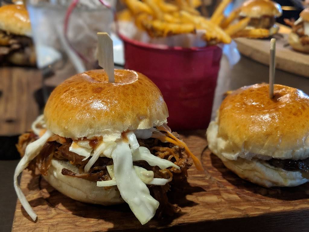 Walkerville Eatery | restaurant | 911 Walker Rd, Windsor, ON N8Y 2N6, Canada | 2262219969 OR +1 226-221-9969