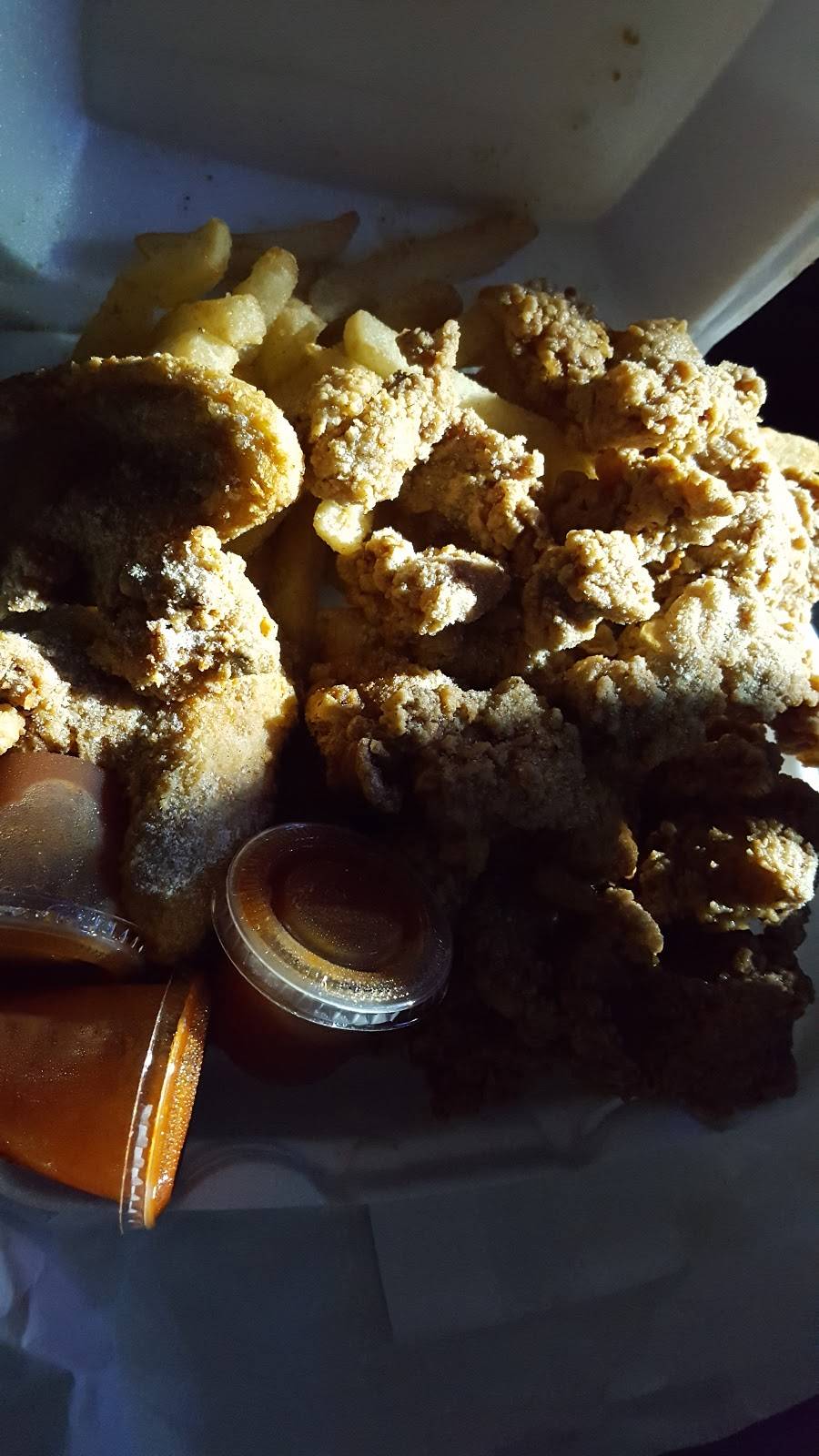 Whale Fish & Chicken | restaurant | 4955 W Madison St, Chicago, IL 60644, USA | 7739210889 OR +1 773-921-0889