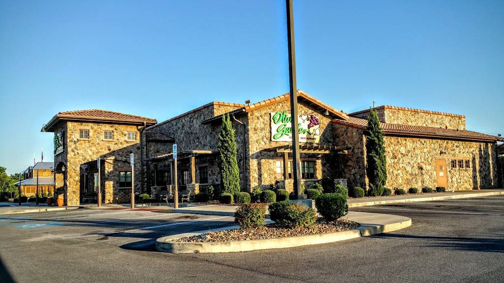Olive Garden Italian Restaurant | meal takeaway | 1102 Beltline Rd SW, Decatur, AL 35601, USA | 2563061880 OR +1 256-306-1880