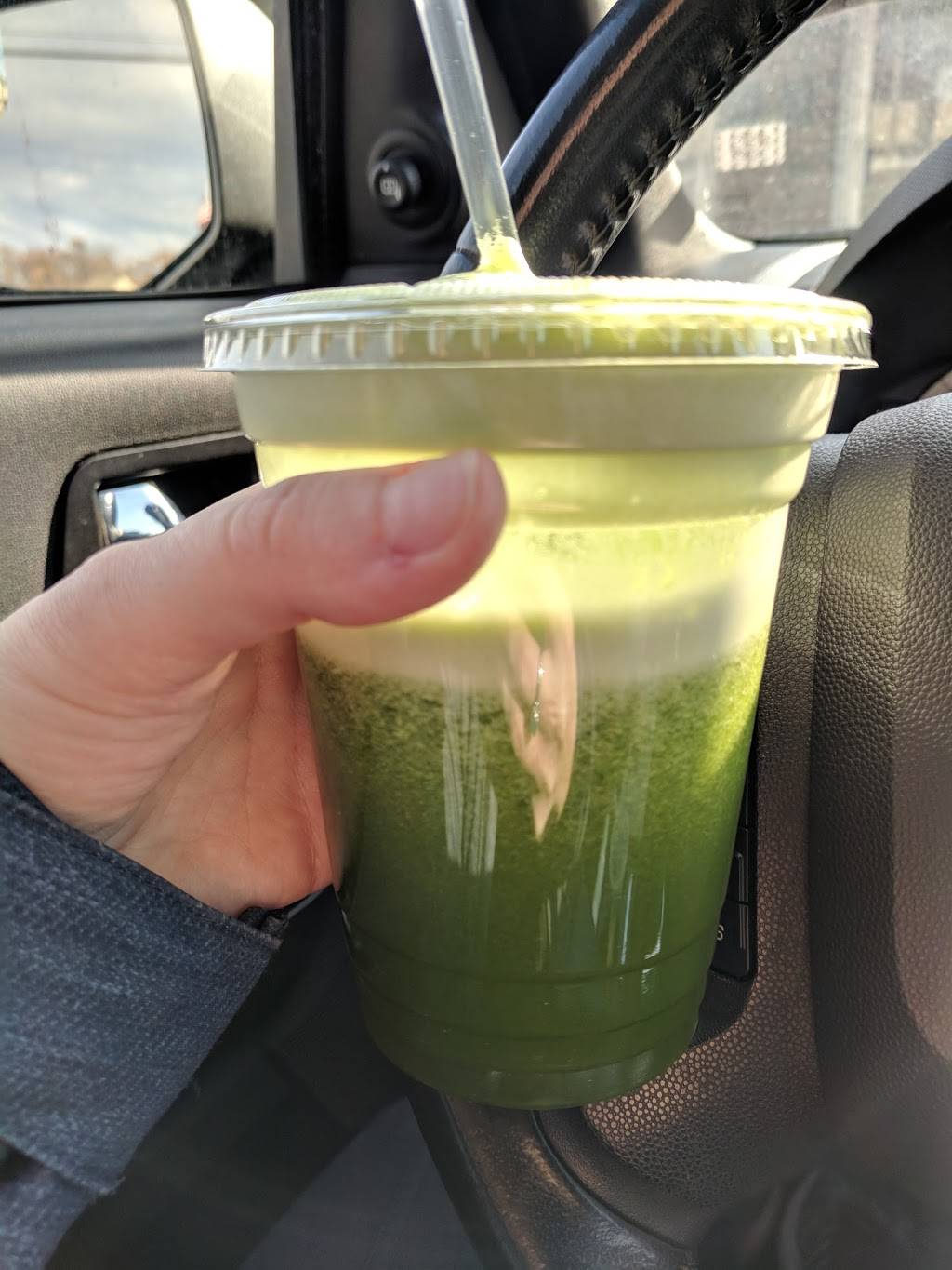 Jacq n Dianes Juice Box | restaurant | 3034 Grange Hall Rd, Holly, MI 48442, USA | 2483698034 OR +1 248-369-8034