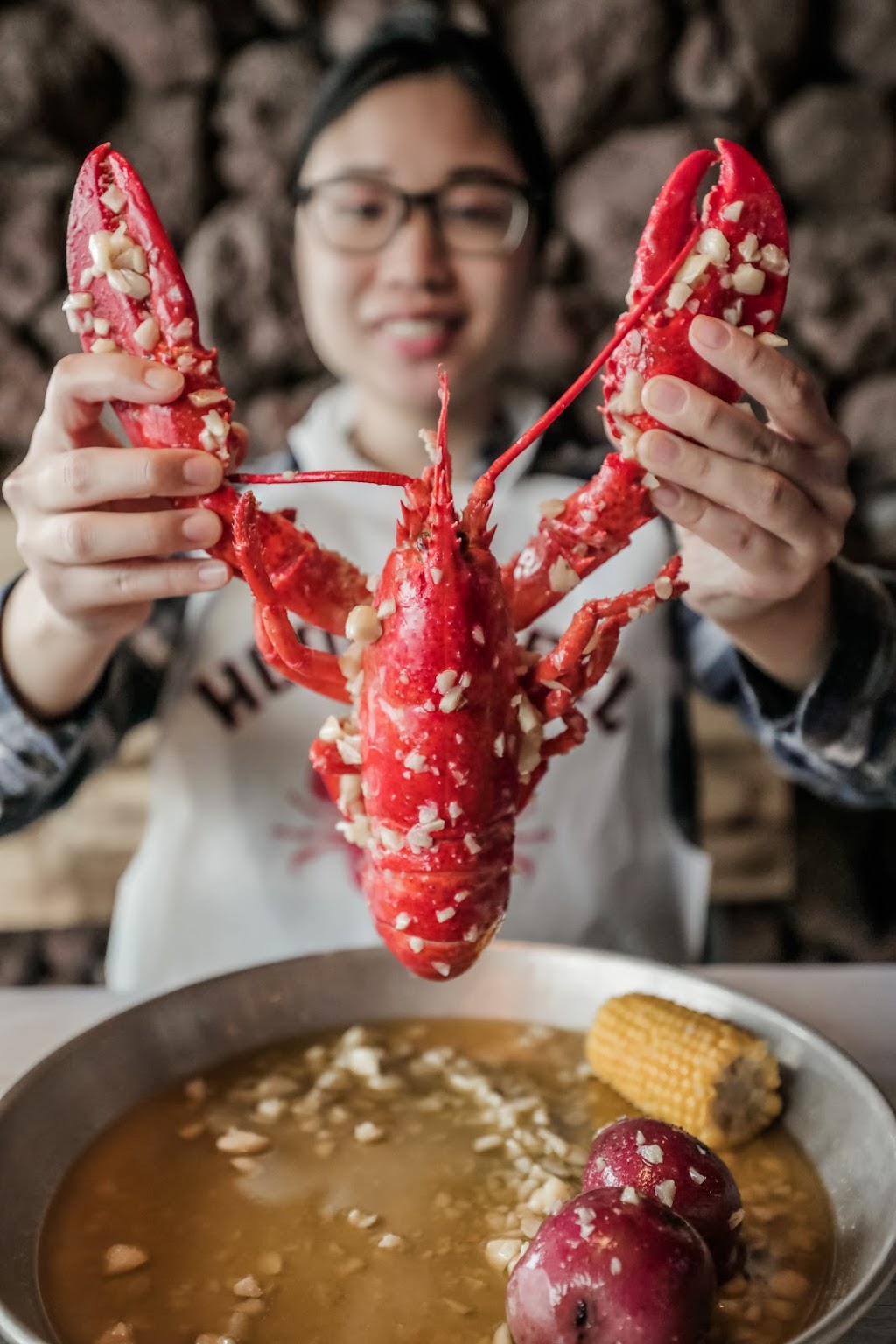 Hook & Reel Cajun Seafood & Bar | restaurant | 4987 Northwest Loop 410, San Antonio, TX 78229, USA | 2108881598 OR +1 210-888-1598