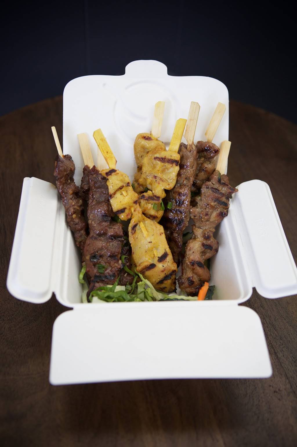 Clever Leaf | restaurant | 3751 South Harbor Boulevard F, Santa Ana, CA 92704, USA | 7145401788 OR +1 714-540-1788