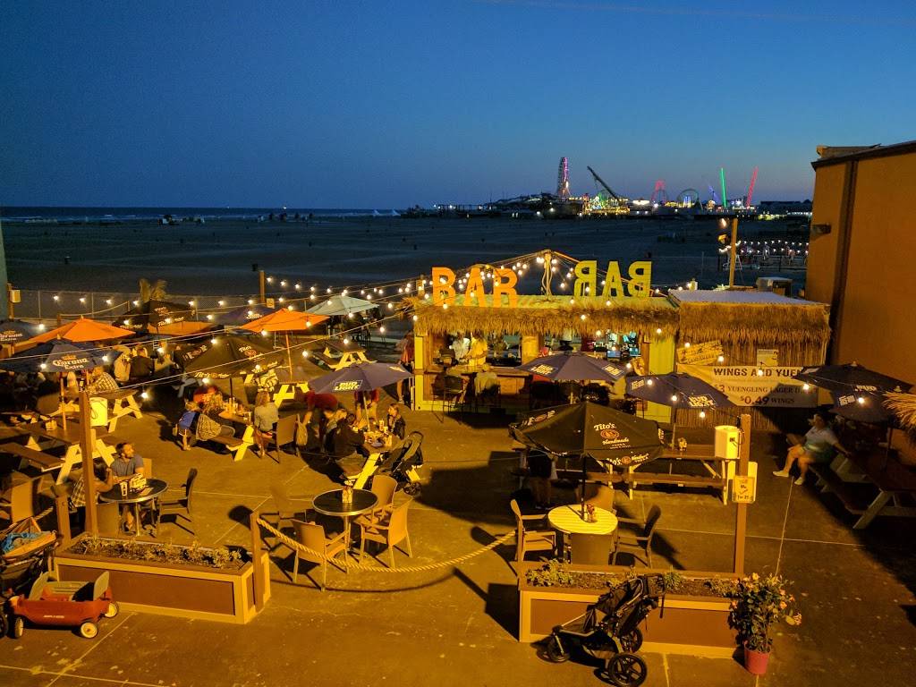 Captn Jacks Island Grill | restaurant | 2705 Boardwalk, Wildwood, NJ 08260, USA | 6095231700 OR +1 609-523-1700