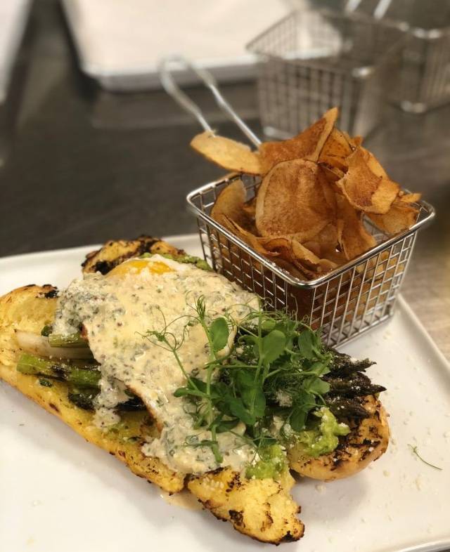 Sky55 bar and grill | restaurant | 55 Water St, New York, NY 10041, USA | 6465906556 OR +1 646-590-6556