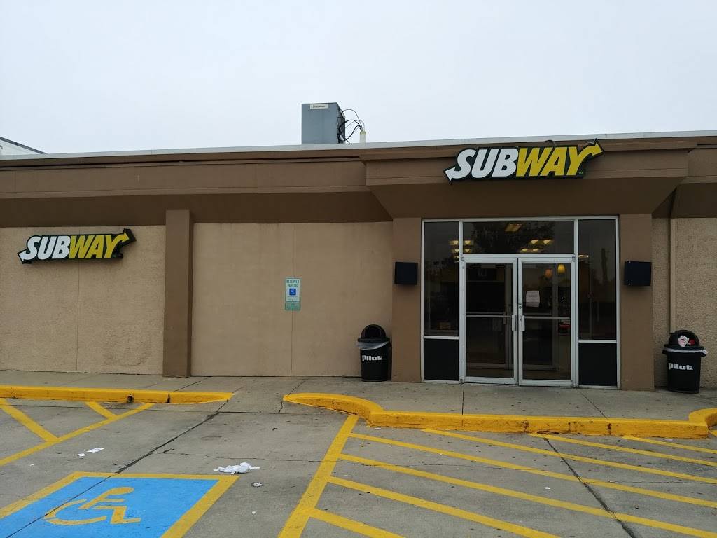 Subway | restaurant | 917 E Elm St, Marston, MO 63866, USA | 5736432200 OR +1 573-643-2200