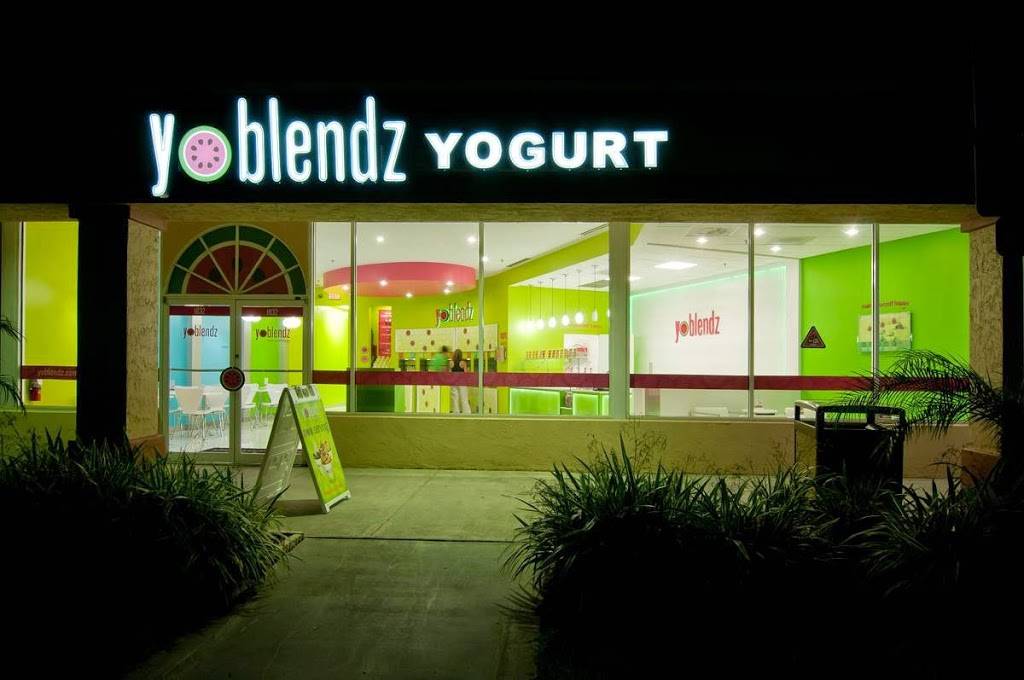YoBlendz | restaurant | 1832 North Nob Hill Road, Nob Hill Pavillion, Plantation, FL 33322, USA | 9542510255 OR +1 954-251-0255