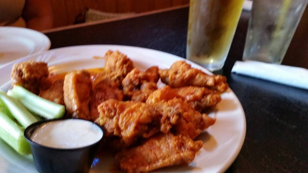 Rush Inn | restaurant | 17800 Detroit Ave, Cleveland, OH 44107, USA | 2162213224 OR +1 216-221-3224