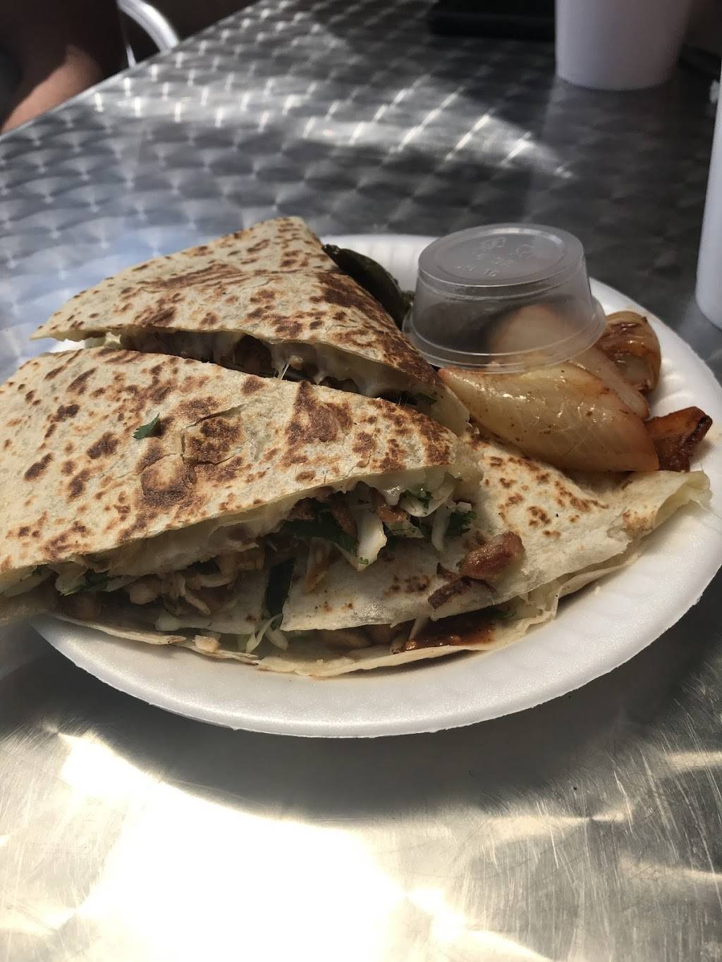 Cheles Tacos Grill | restaurant | 521 S A St, Madera, CA 93638, USA | 5593954169 OR +1 559-395-4169