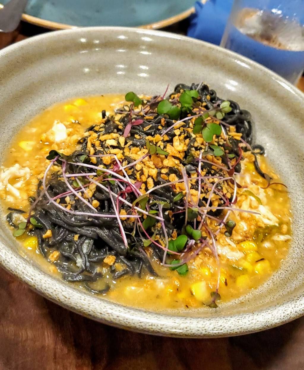 Magna Kusina | restaurant | 2525 SE Clinton St, Portland, OR 97202, USA | 5033958542 OR +1 503-395-8542