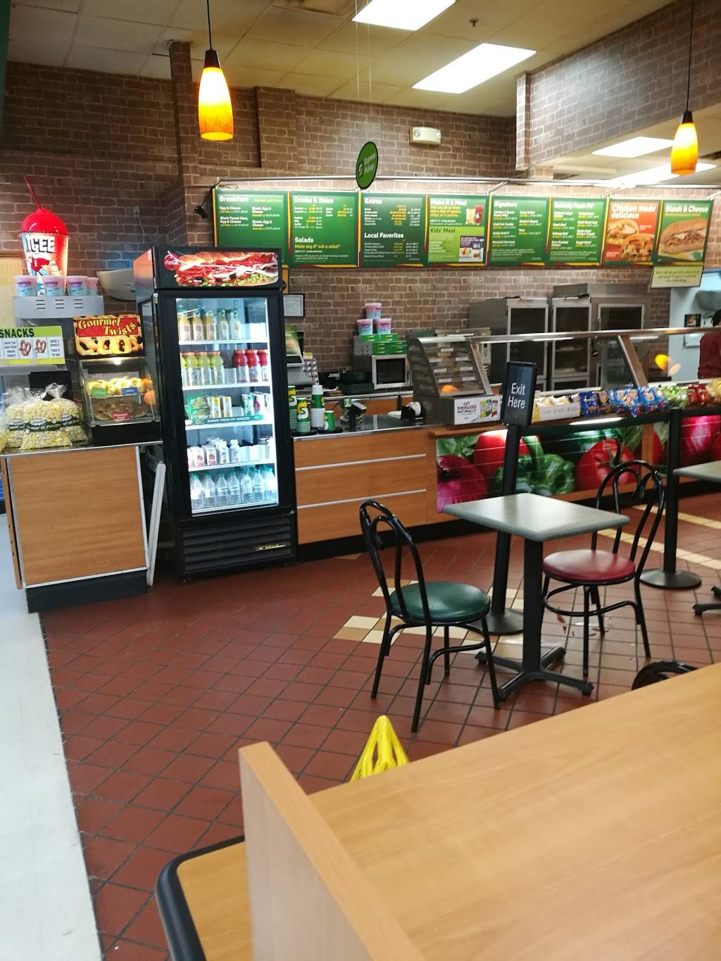 Subway | restaurant | 66-4 Parkhurst Rd, Chelmsford, MA 01824, USA | 9786545270 OR +1 978-654-5270