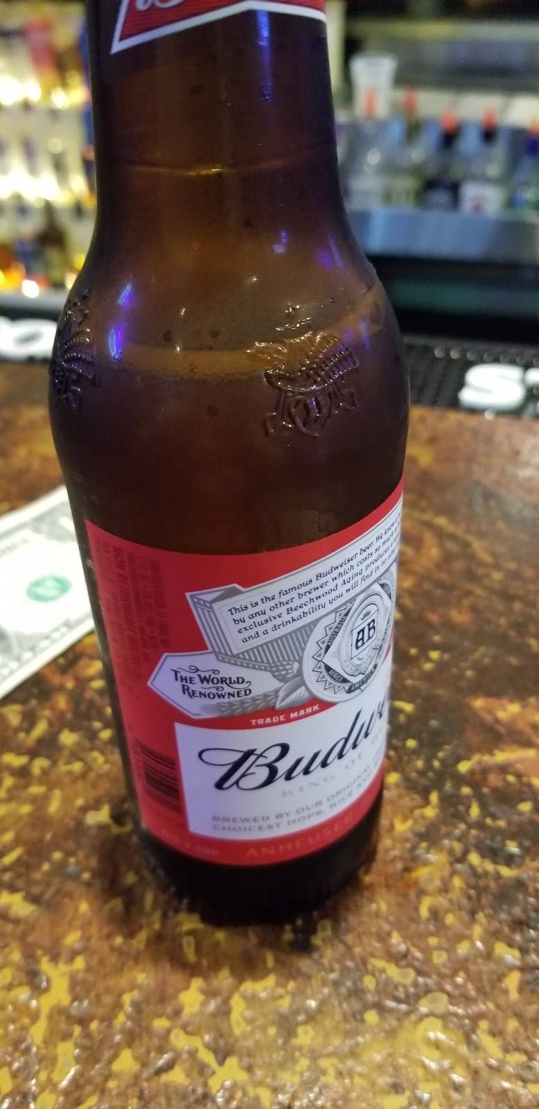 Mug Shots Bar & Grill | restaurant | 100 Astro Blvd E, Cosmos, MN 56228, USA | 3208777525 OR +1 320-877-7525