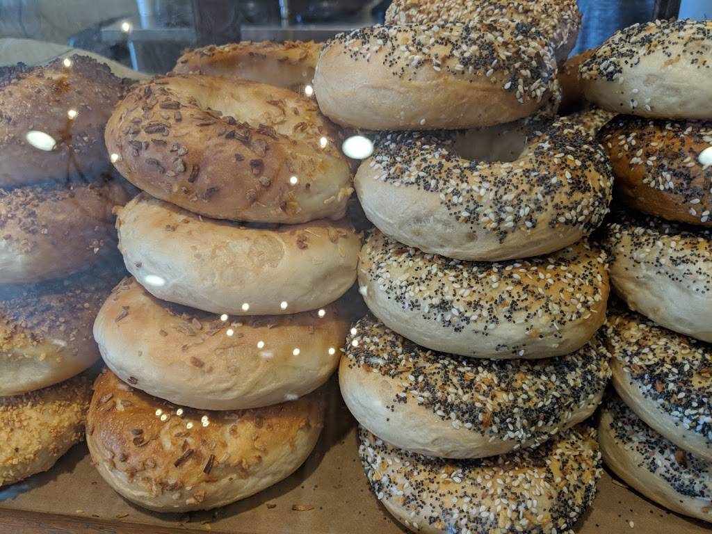 Meshuggah Bagels | bakery | 7096 W 105th St, Overland Park, KS 66212, USA | 9132838368 OR +1 913-283-8368