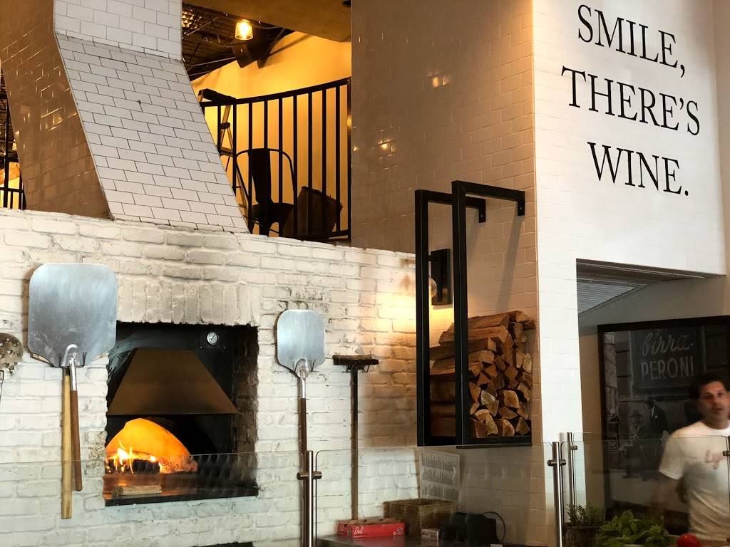 Lynoras | restaurant | 207 Clematis St, West Palm Beach, FL 33401, USA | 5618993117 OR +1 561-899-3117