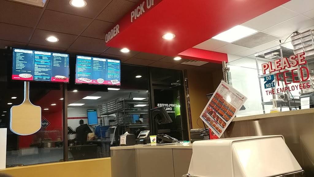 Dominos Pizza | meal delivery | 106 S Main St S, Austin, MN 55912, USA | 5074373030 OR +1 507-437-3030