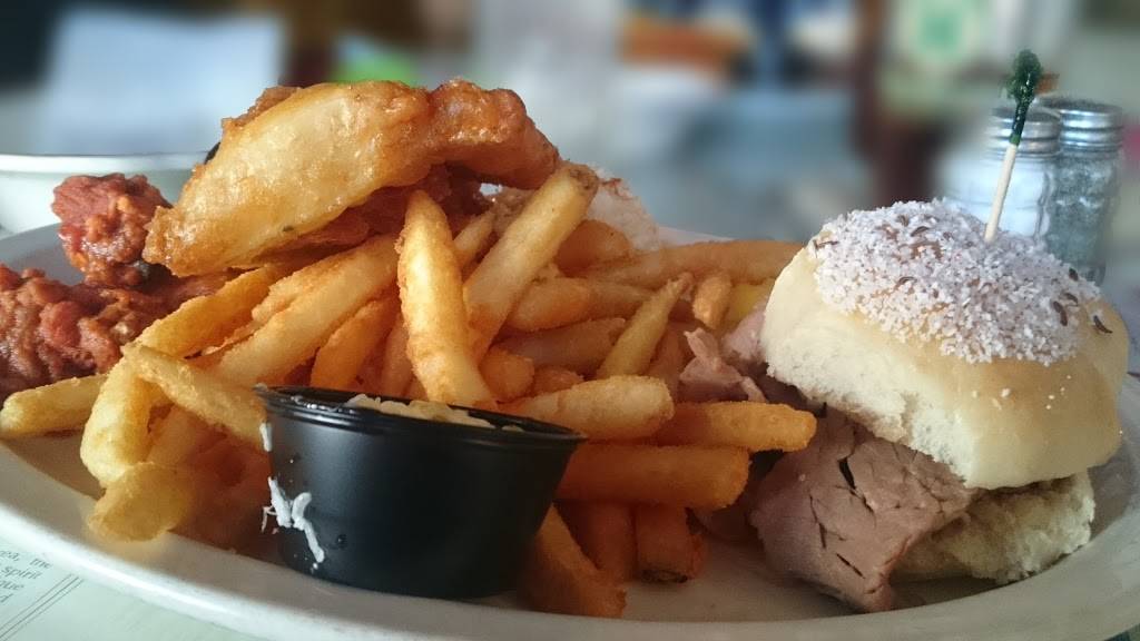 The Globe | restaurant | 711 E Main St, East Aurora, NY 14052, USA | 7166524221 OR +1 716-652-4221