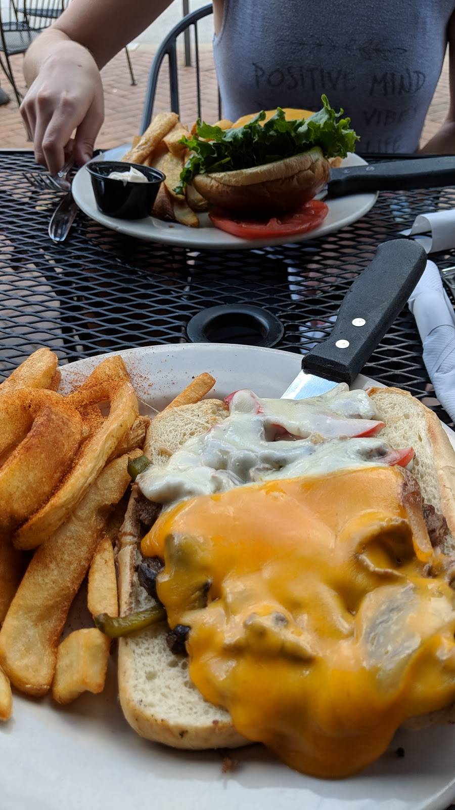 Crosstown Pub & Grill | restaurant | 3322, 140 E Chatham St, Cary, NC 27511, USA | 9196502853 OR +1 919-650-2853