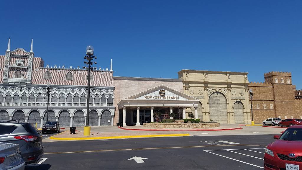 Toby Keiths I Love This Bar And Grill | restaurant | WinStar World Casino & Resort, 777 Casino Ave, Thackerville, OK 73459, USA | 5802769966 OR +1 580-276-9966