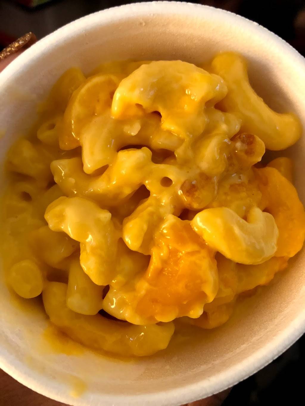 Churchs Chicken | restaurant | 2410 S Zang Blvd, Dallas, TX 75224, USA | 2149469634 OR +1 214-946-9634