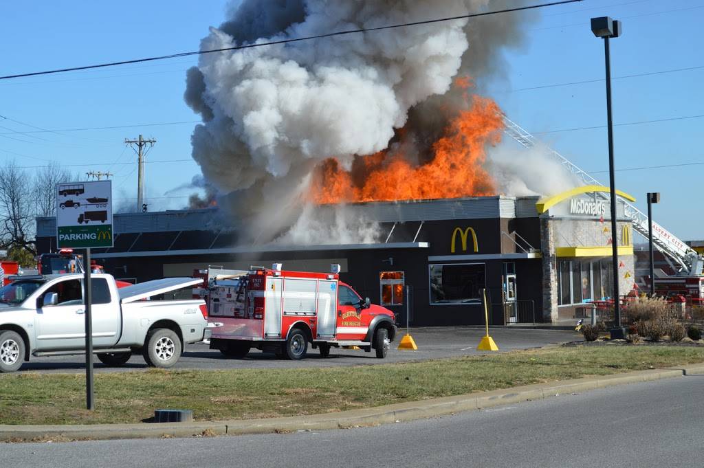 McDonalds | cafe | 560 N High St, Mt Orab, OH 45154, USA | 9374444517 OR +1 937-444-4517