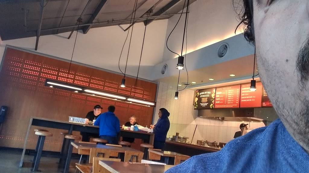 Chipotle Mexican Grill | restaurant | 2710 Via De La Valle Ste 290, Del Mar, CA 92014, USA | 8587241181 OR +1 858-724-1181