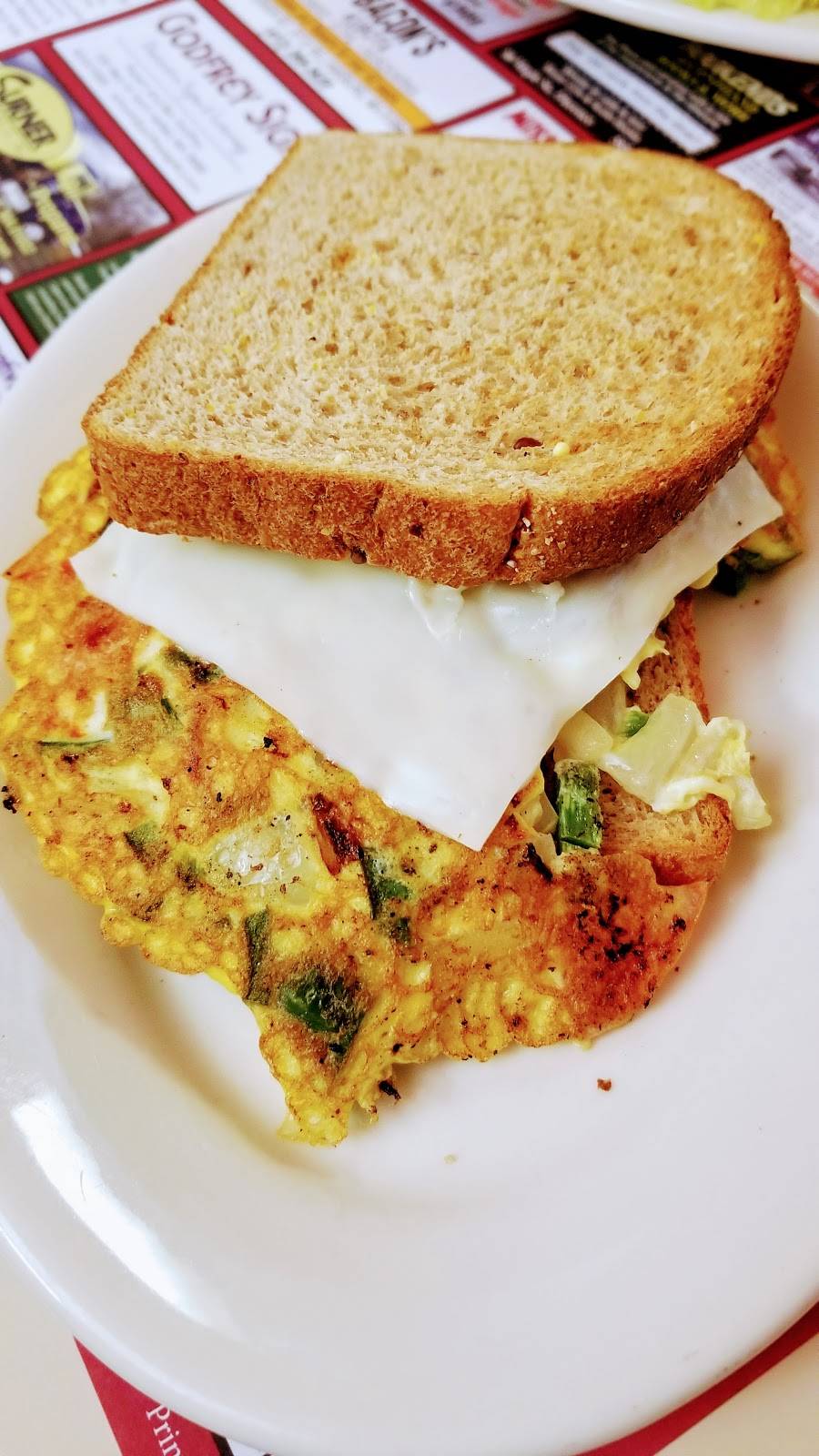 Miss Florence Diner | restaurant | 99 Main St, Florence, MA 01062, USA | 4135843137 OR +1 413-584-3137