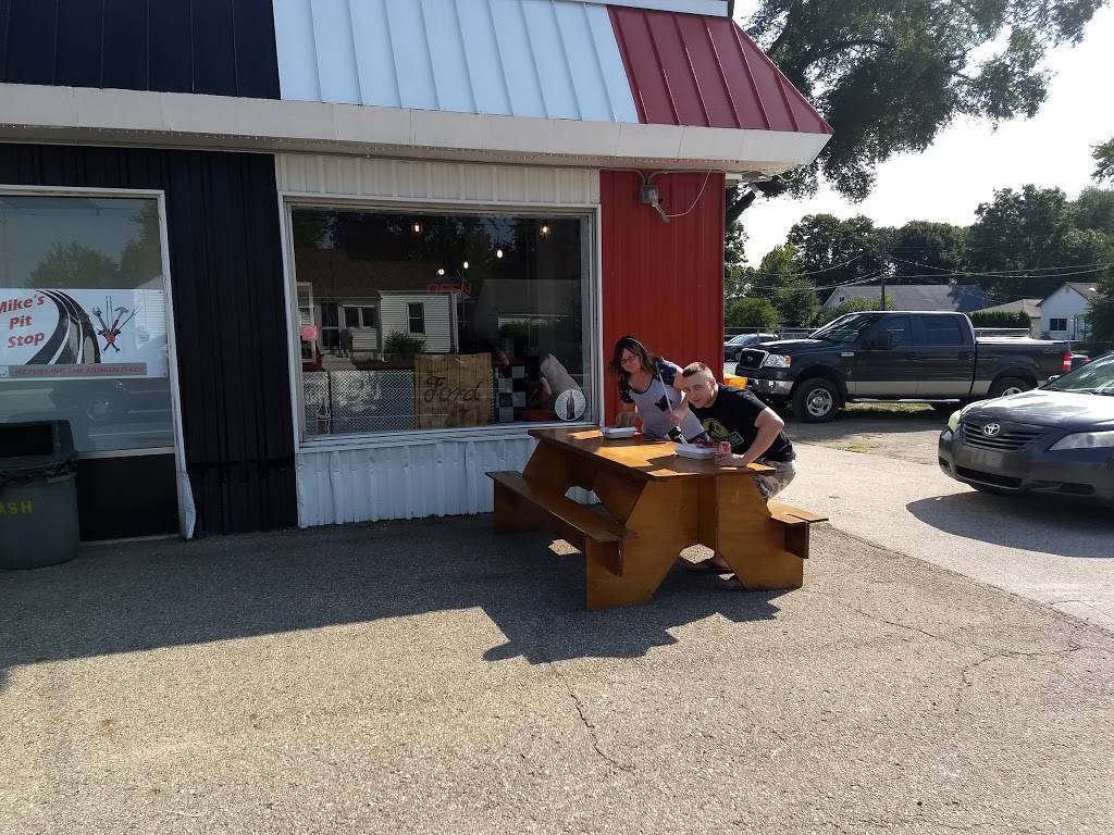 Mikes pit stop | restaurant | 330 E Center St, Coloma, MI 49038, USA | 2694686022 OR +1 269-468-6022