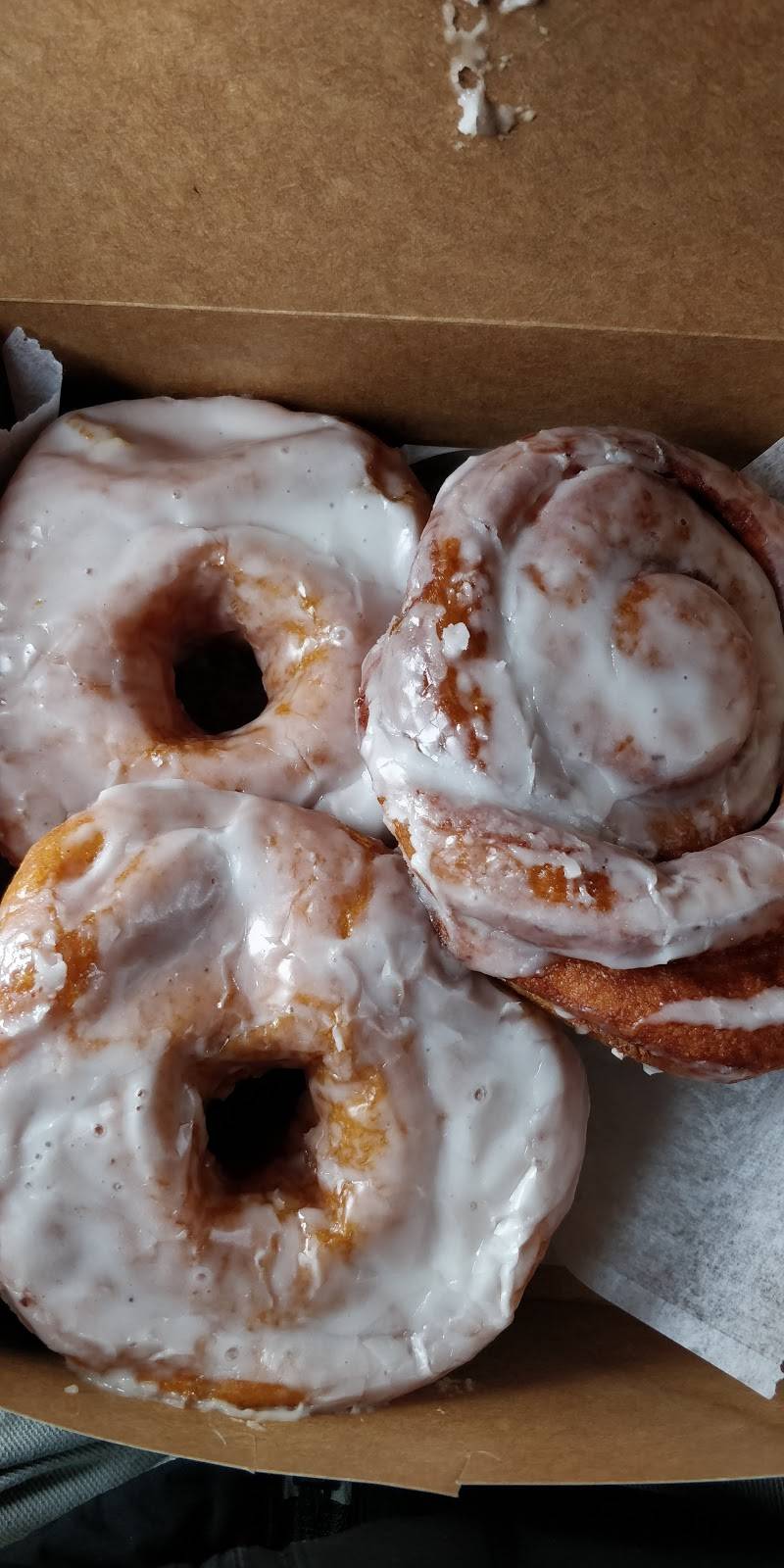 Cumberland Station Bake Shop | bakery | 36 E Northwest Hwy, Des Plaines, IL 60016, USA | 8478277810 OR +1 847-827-7810