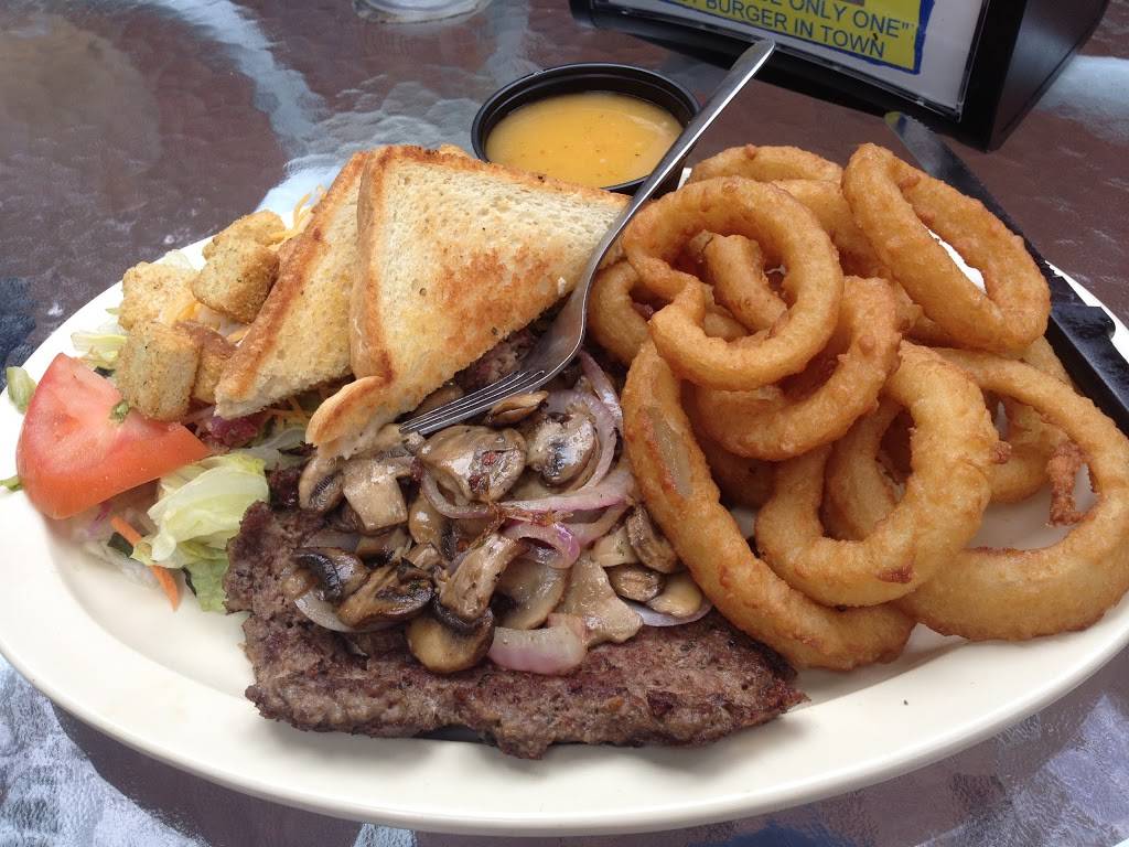 Highlander Bar and Grill | restaurant | 5562 Fredericksburg Rd, San Antonio, TX 78229, USA | 2103404577 OR +1 210-340-4577