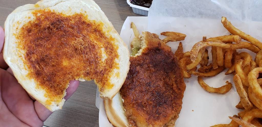 Hardees | restaurant | 3505 29th Ave SW, Cedar Rapids, IA 52404, USA | 3193964498 OR +1 319-396-4498