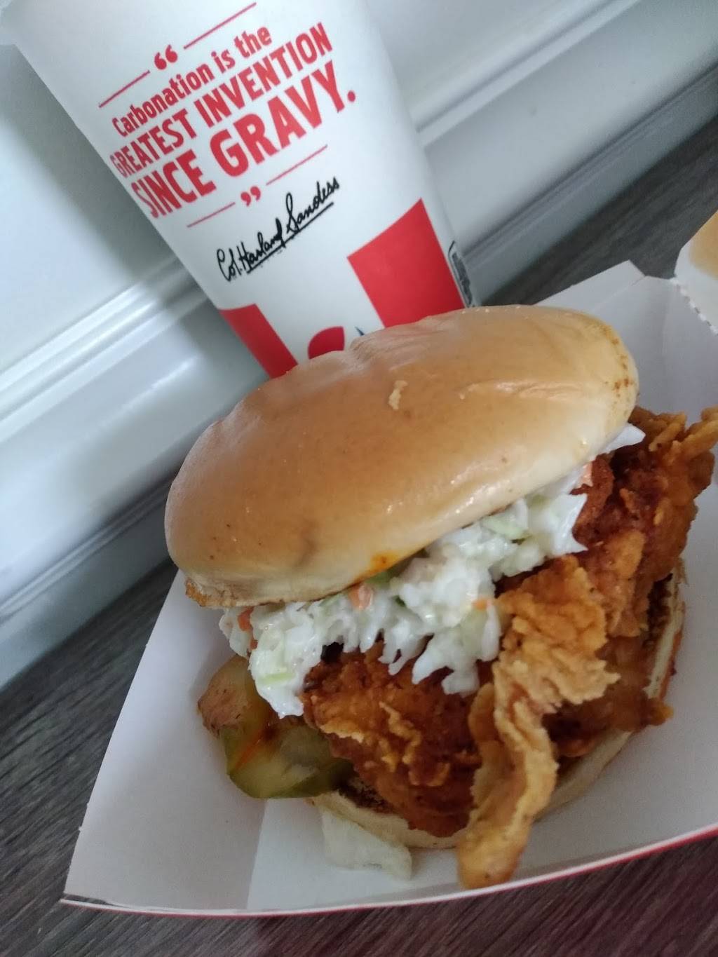 KFC | restaurant | 321 E Woodlawn Rd, Charlotte, NC 28217, USA | 7045211453 OR +1 704-521-1453