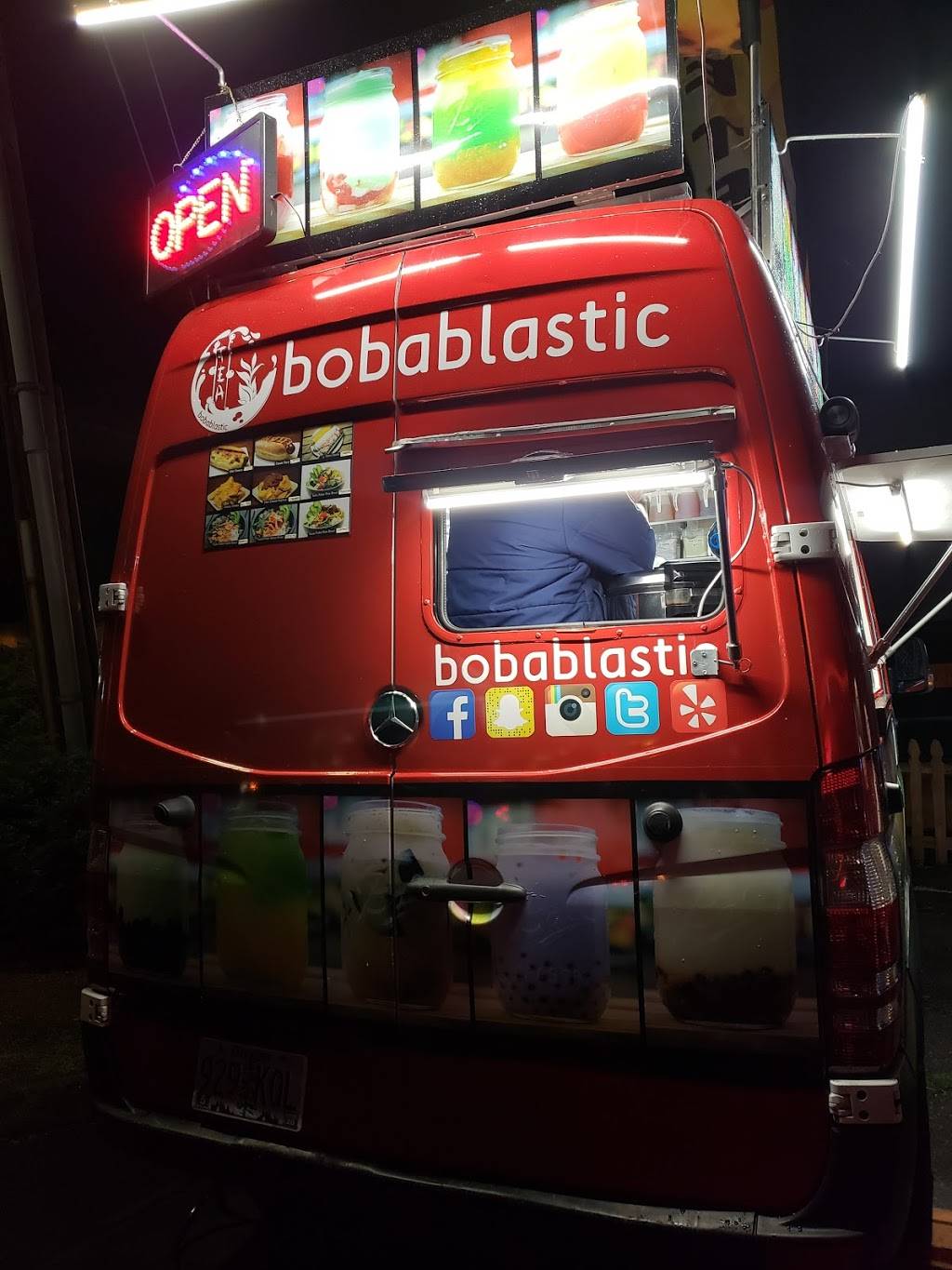 Bobablastic | cafe | 33 SW 3rd Ave, Portland, OR 97204, USA | 5035936534 OR +1 503-593-6534