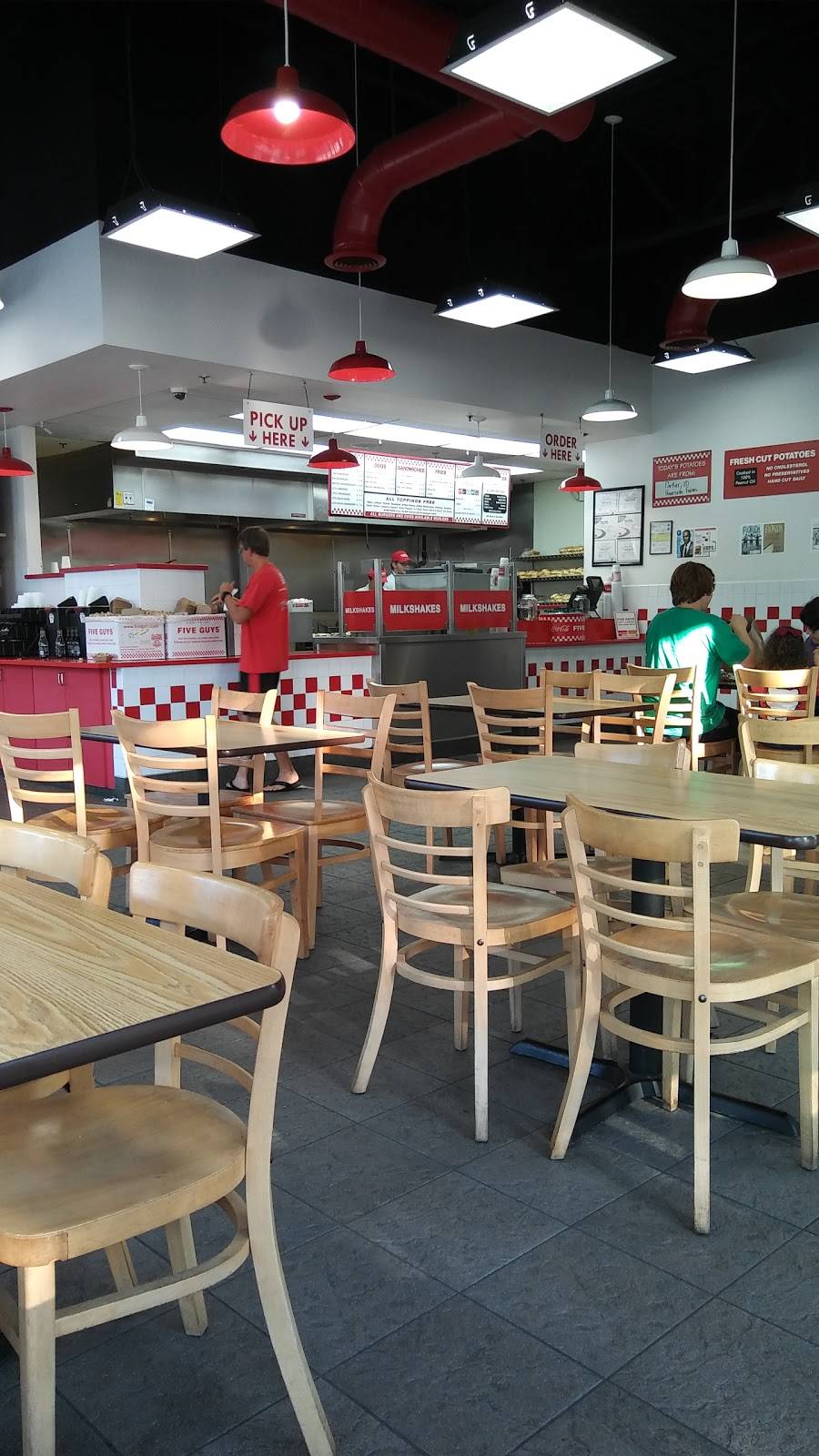 Five Guys | meal takeaway | 2689 Gulf to Bay Blvd, Clearwater, FL 33764, USA | 7277260100 OR +1 727-726-0100