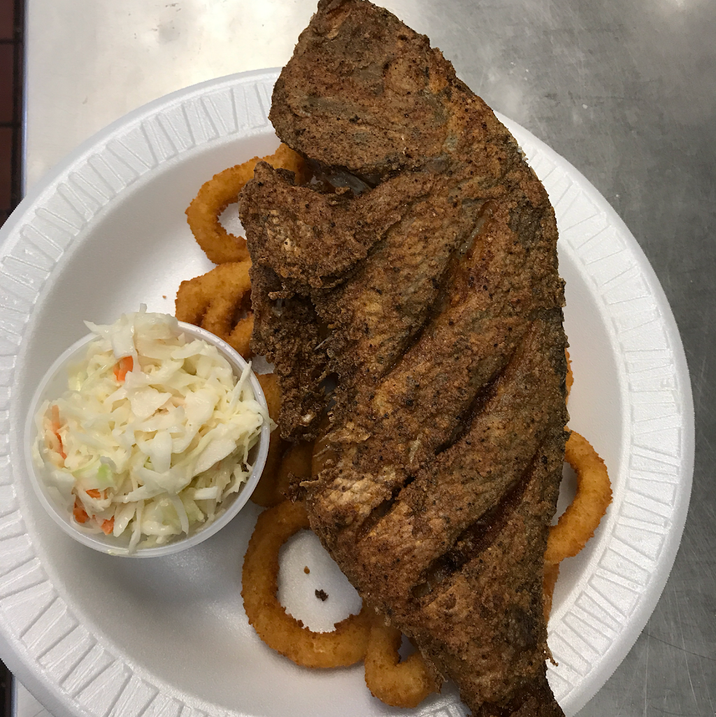 Frankies Hot Dogs | restaurant | Frankies Of, 1151 Boston Post Rd, West Haven, CT 06516, USA | 2039336631 OR +1 203-933-6631